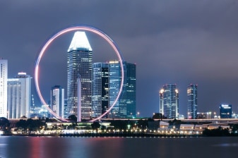 2-Hour Marina Bay E-Scooter Tour in Singapore with Merlion Park