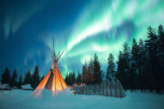 3-Day Ivalo Aurora Glass Cabin Tour with Winter Activities