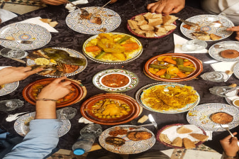 4-Hour Moroccan Food Tasting Tour in Rabat with Kasbah Visit
