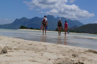 8-Day Indonesian Islands Tour with Kelimutu, Wae Rebo and Rinca