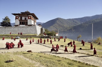 6-Day Bhutan Monasteries and Royal Heritage Tour with Tiger's Nest
