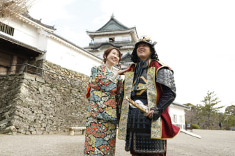 6-Hour Wakayama Castle Feudal Experience with Costume and Lords Meal