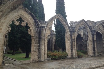 6-Hour Kyrenia Castles Tour with Bellapais Abbey and Harbor