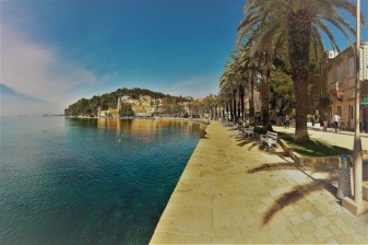 4-Hour Dubrovnik and Cavtat Shore Excursion in a Vintage French Car