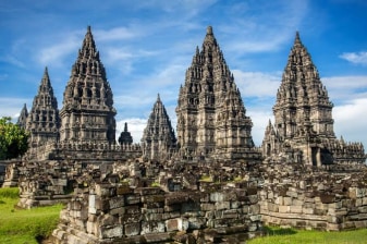 Full-day Yogyakarta highlights tour
