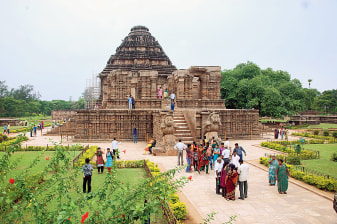 10-Day Odisha Tribes and Temples Tour from Delhi to Visakhapatnam