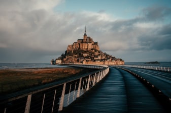 5-Day Normandy Sightseeing Tour with Mont Saint Michel and Giverny