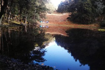 2-Day Sara Lake Trek in Shangarh with Camping and Stargazing