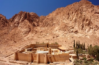 16-Hour Jeep Tour of Saint Catherine and Sinai's Coloured Canyon