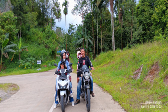 3-Day North Sumatra Motorcycle Tour to Lake Toba and Samosir