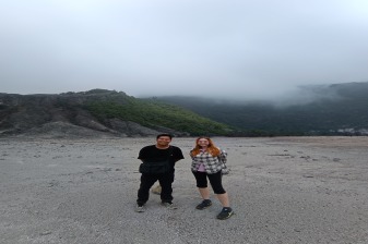 1-Day Bandung Volcano Tour from Jakarta with Waterfall and Hot Spring
