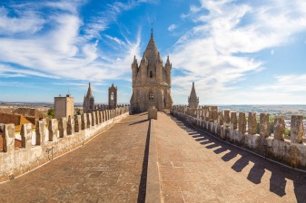 3-Hour Évora Walking Tour with Roman Temple and Chapel of Bones
