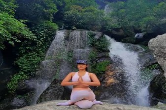 6-Day Yoga and Hiking Retreat in Nepal with Himalayan Sun Salutations