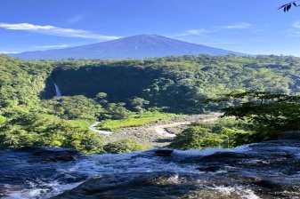 9-Hour Waterfall Tour from Malang with Tumpak Sewu and Goa Tetes