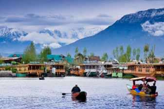 6-Day Kashmir Honeymoon Tour with Gulmarg and Pahalgam