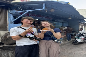 2-Hour Jodhpur Food Walk with Marwari Snacks and Local Guide