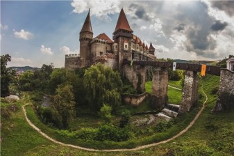 9-Day Budapest to Istanbul and Cappadocia Tour via Romania