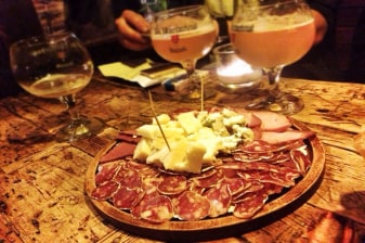 3-Hour Chocolate and Beer Tasting Tour in Brussels with Local Snacks