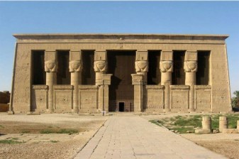 5-Hour Dendera Temple Tour from Luxor with Hathor Temple Tombs