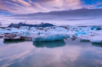 Full-Day Jökulsárlón Glacier Lagoon Tour from Reykjavík with Diamond Beach