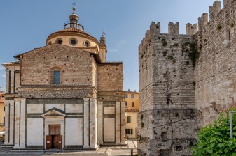 2-Hour Private Walking Tour of Prato with Medieval Landmarks