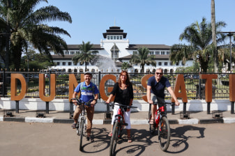 3-Hour Bandung Heritage Bike Tour with Gedung Sate and HBS Stories