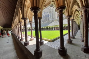 Full-Day Private Mont-Saint-Michel Tour from Bayeux with Abbey Visit