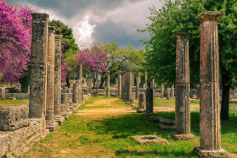 4-Day Classical Greece Tour from Athens with Delphi and Meteora