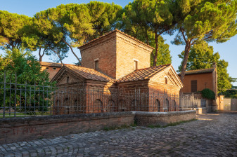 3-Hour Private Ravenna Walking Tour with UNESCO Mosaics