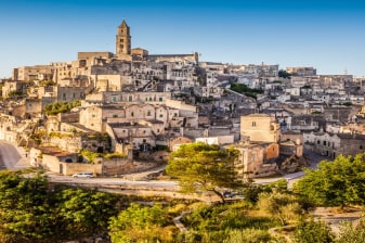 4-Day Matera and Venosa Sightseeing Tour with Craco and Cave Stay