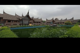 8-Hour Jakarta and Bogor Tour with Taman Mini and Botanical Garden