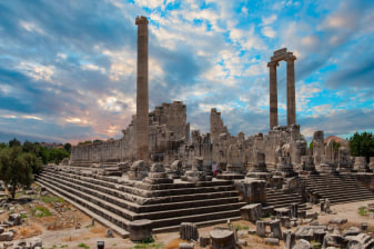 8-Hour Ancient Corinth Sightseeing Tour with Acrocorinth and Heraion
