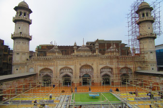5-Hour Peshawar Heritage Tour with Museums Mosques and Bazaar
