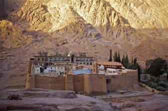 10-Hour St. Catherine Monastery and Dahab Tour with Lunch