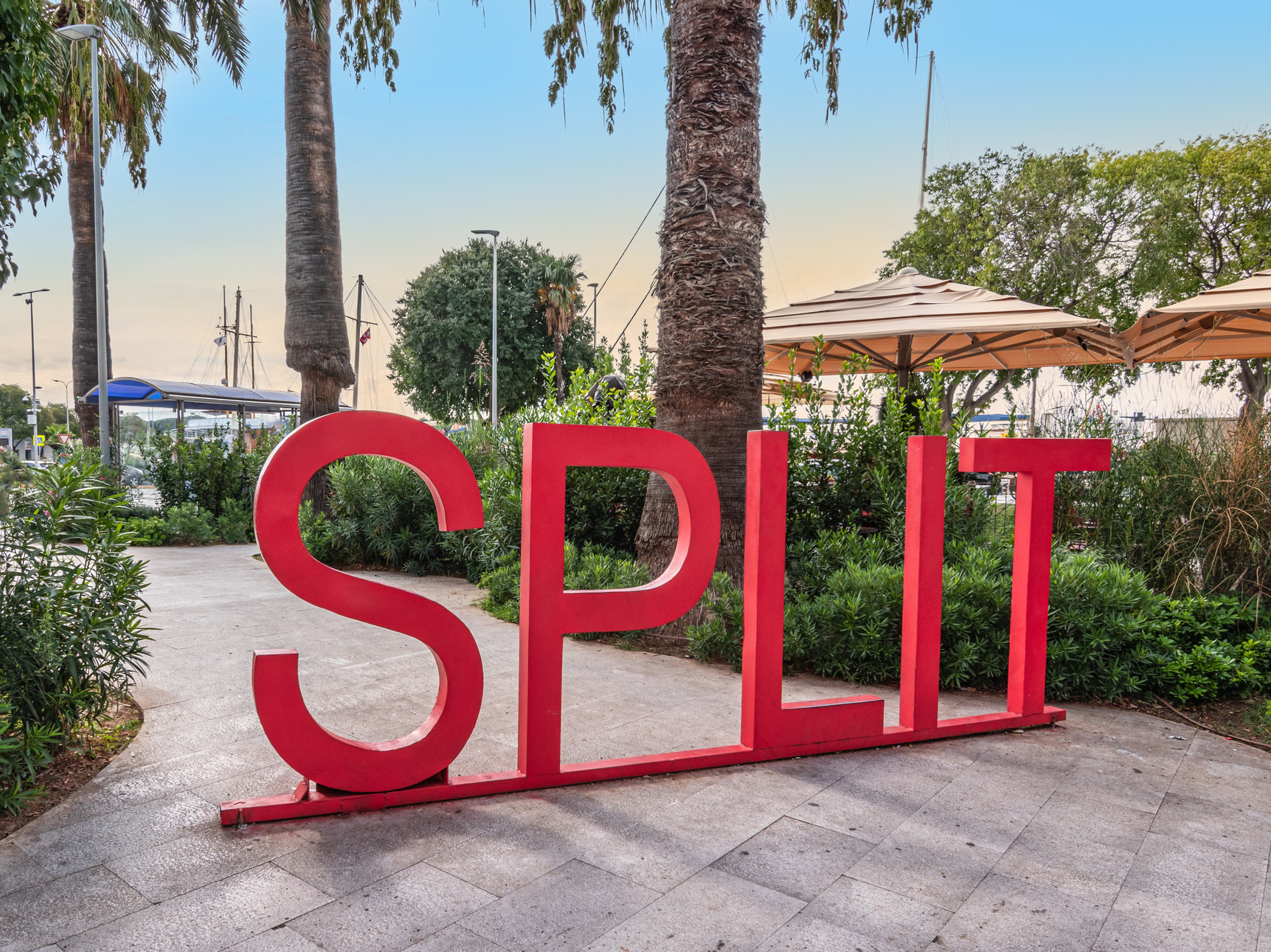 Splt Sign Split Sign | Split Private Tours | Travel Curious