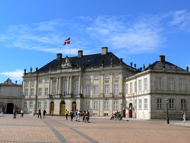 amalienborg palace tours