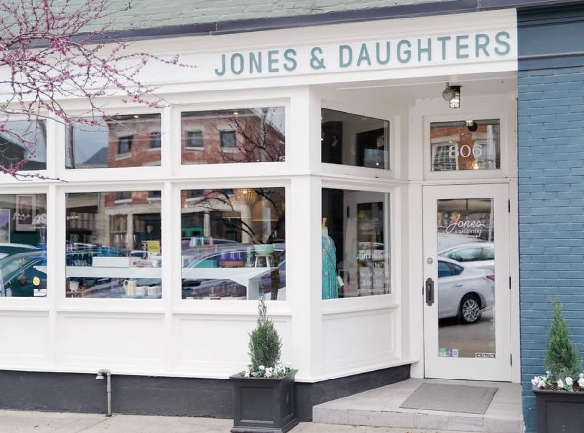 Jones & Daughters