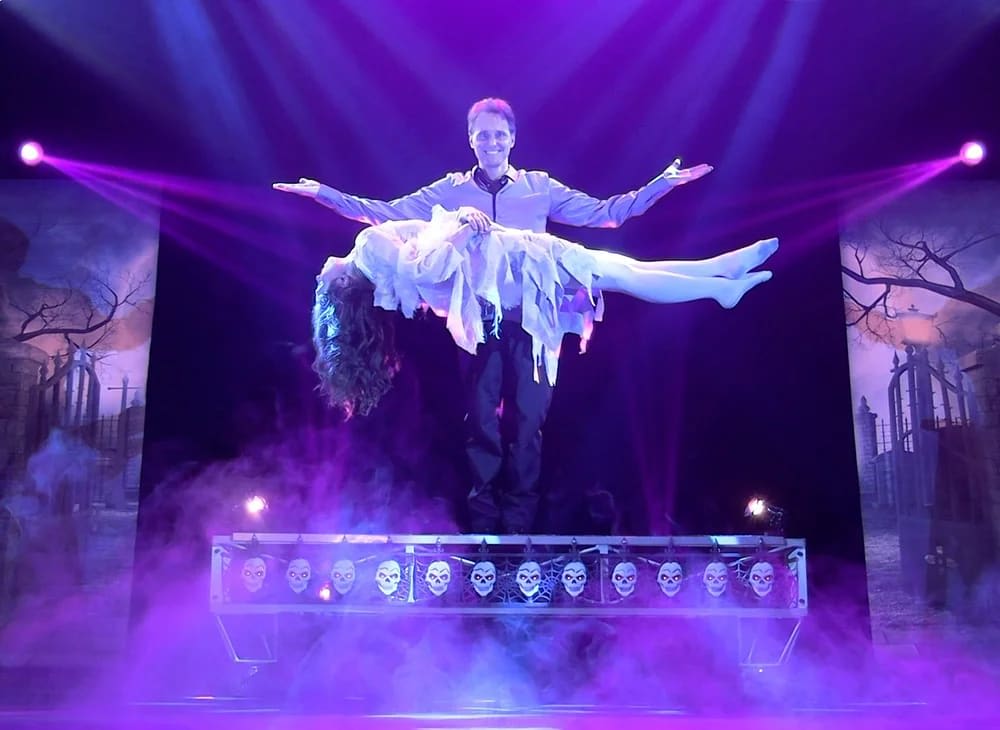 Haunted Illusions Stars on Stage Live Performance   ‍