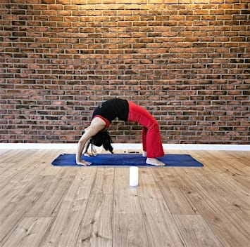 Relaxing Vinyasa Yoga with Raji