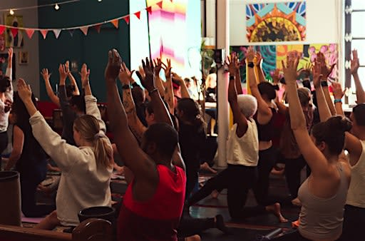Beginner-Friendly Mat Pilates Class