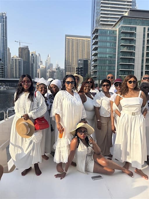 CHICAGO GIRLS ON DECK