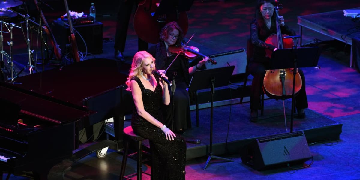 Hooray for Hollywood: A New Year's Eve Celebration