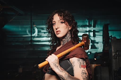 DAMAG3 / Film and Gender / The Glow / Connor Christi