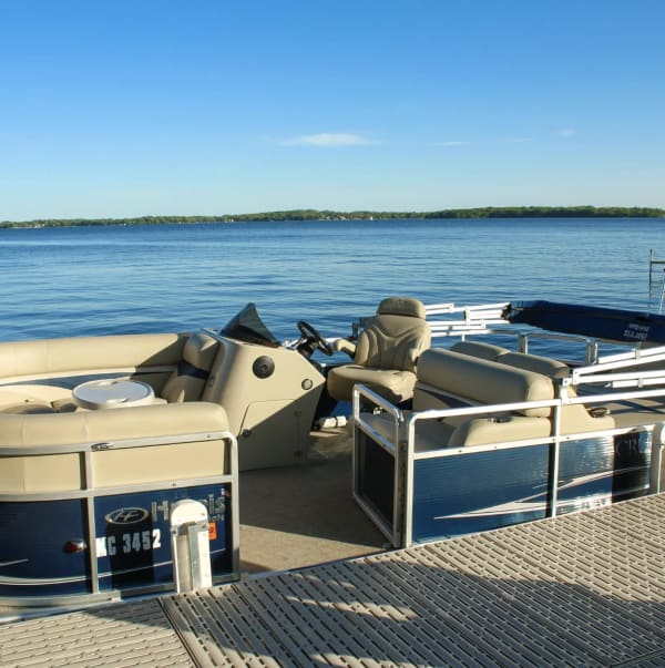 Capital Lake Pontoons