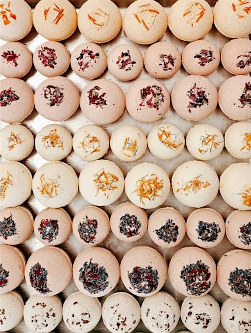 Community Table: Botanical Bath Bombs