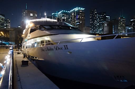 Hip Hop Vs RNB White Attire Fireworks Yacht Party (Chicago) Anita Dee 2