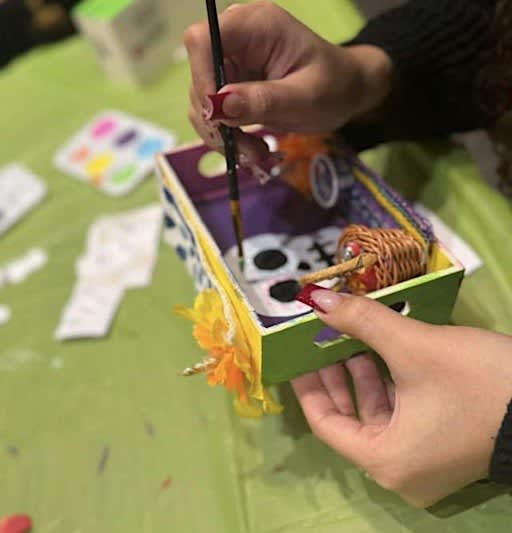 Taller de Ofrendas Día de Muertos Ofrenda & Frame Workshop