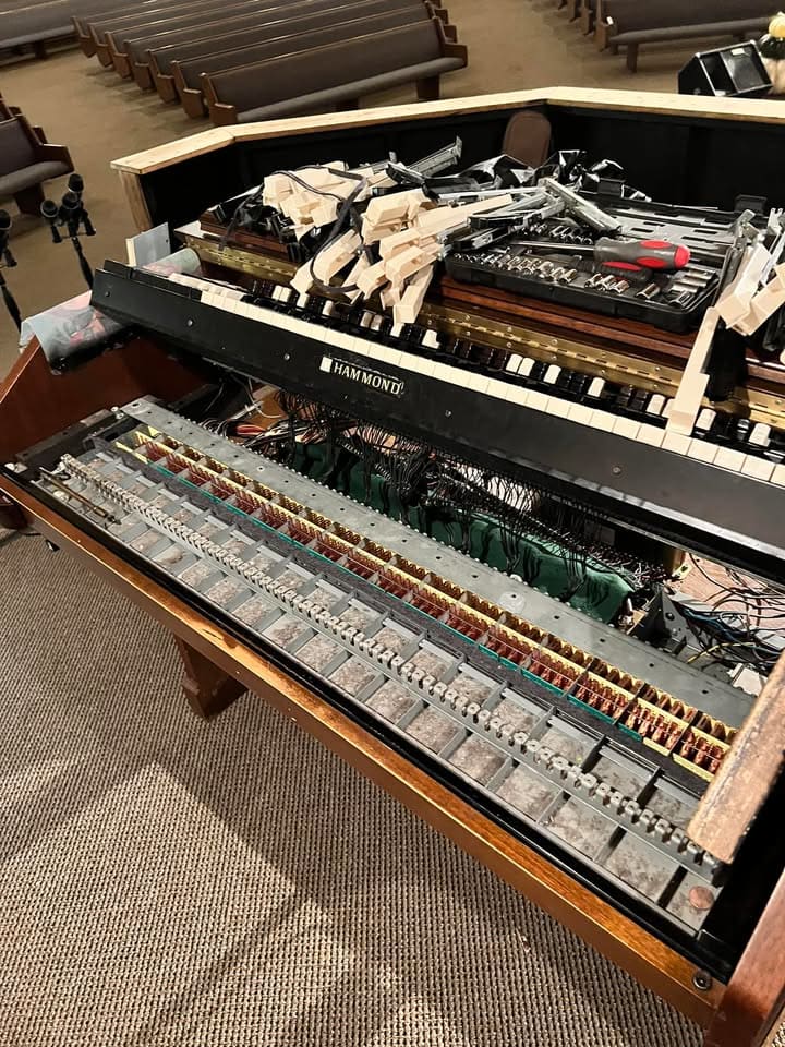 Mitchell's Organ And Leslie Repair