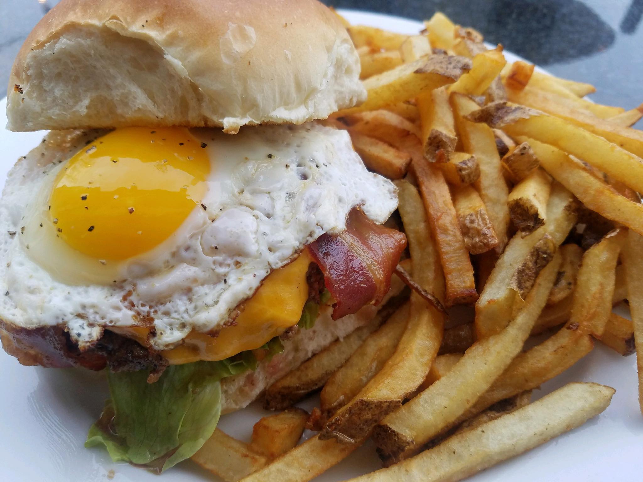 Suds Maguire's Bar & Grill