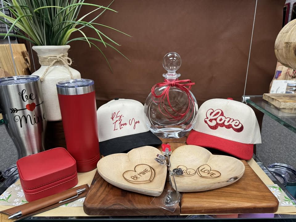 Award World Trophies & Gifts